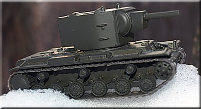 модель танка кв-2 на прогулке