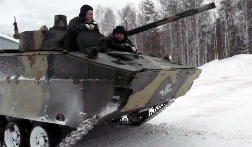 Владимир Шаманов лично сел за штурвал БМД-4М БМД-4М