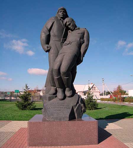 Памятник Танкисту и Пехотинцу Памятник Танкисту и Пехотинцу