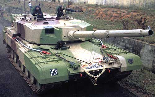 Первоначально были построены шесть опытных образцов танка 