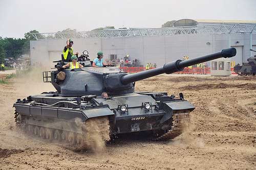 Тяжёлый танк Conqueror