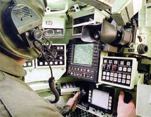 Наведение пушки танка на цель осуществляется при помощи системы управления огнём (СУО), интегрированной в танковую информационно-управляющую систему